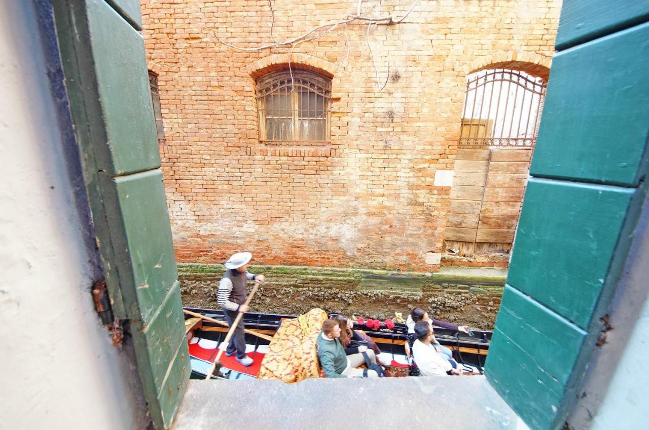 Gondola View Apartment Venetië Buitenkant foto
